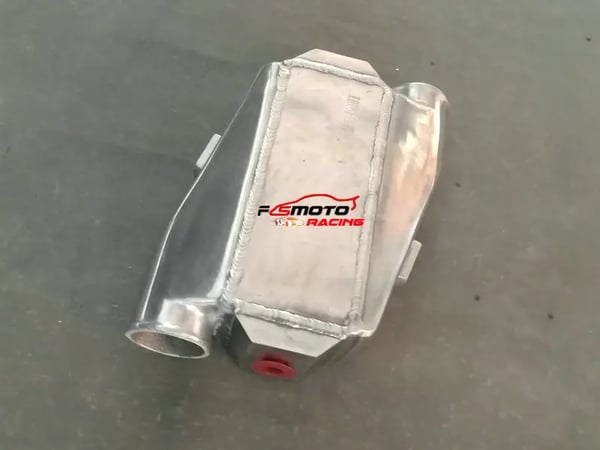 Intercooler, Aluminiumkonstruktion, 12" x 12" x 4,5" Dimensioner, Universel Slangekompatibilitet, Høj Luftstrømskapacitet, Frontmontering
