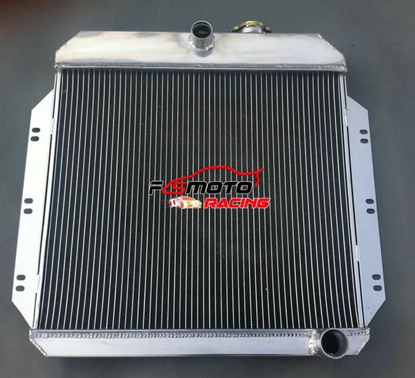 Radiator, Aluminium, Kerne Størrelse 540mm x 475mm, Samlet Størrelse 665mm x 610mm, Indløbsdiameter 38mm, Udløbsdiameter 45mm