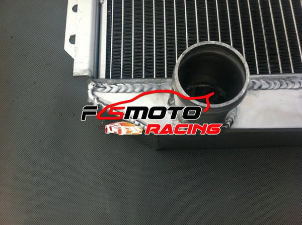 Alumiinijäähdytin, Parannettu jäähdytys tehokkuus, Kestävä alumiinirakenne, Yhteensopivuus FORD F350 F250 F100 kanssa, Helppo asennus