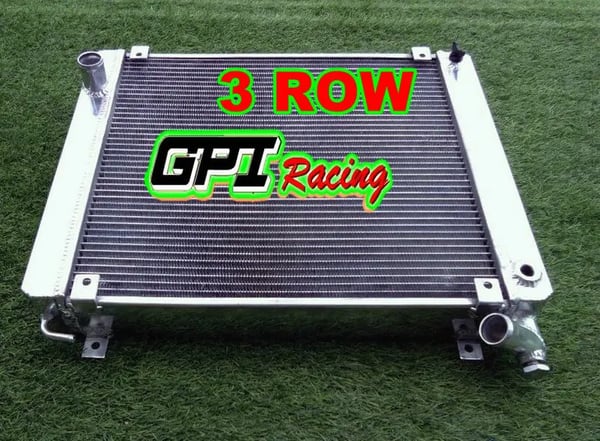 Alumiininen jäähdytin, kokonaismitat 508mm x 714mm x 212mm, 3 riviä, yhteensopiva Triumph Stag 3.0 V8 MK2:n kanssa, kevyt materiaali
