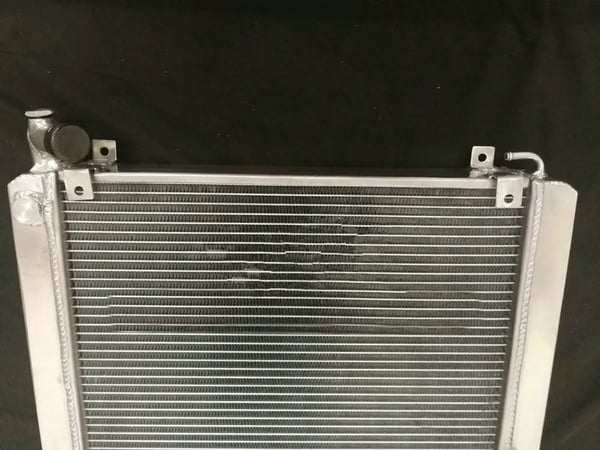 Alumiinijäähdytin, 62MM Paksuus, 3-Rivinen Muotoilu, Yhteensopivuus Triumph Stag 3.0L V8, Parannettu Jäähdytys Tehokkuus, Helppo Asennus
