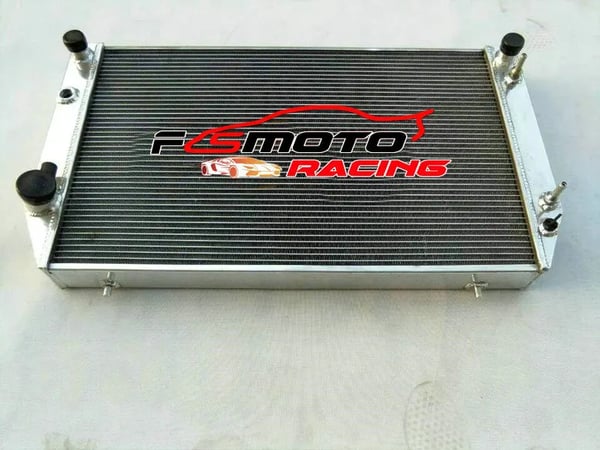 Radiator, Aluminium Materiale, 27" x 18" x 2.4" Kerne Størrelse, 1.25"/1.75" Indgang/Udgang, 3 Rækker