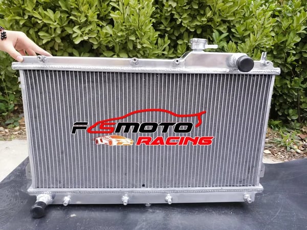 Radiator, Aluminium, Kerne Størrelse 638mm x 320mm x 52mm, Samlet Størrelse 660mm x 420mm x 60mm, Indgang/Udgang 32mm