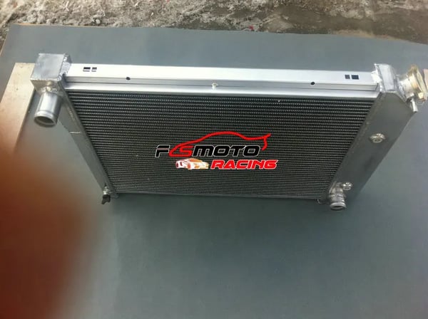 Aluminium Racing Radiator, Passer til 1968-1974 Chevy Nova, 3-Række Design, Forbedret Køleeffektivitet, Holdbar Aluminium Konstruktion
