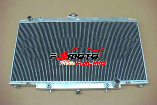 Radiator, Kerne Størrelse 905mm x 450mm x 52mm, Samlet Størrelse 925mm x 545mm, Indløb 34mm, Udløb 34mm, 3 Række Design