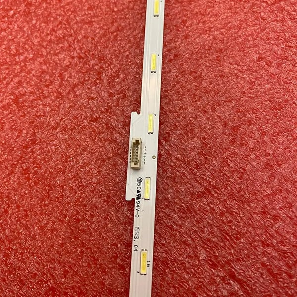LED-taustavalonauha, yhteensopiva Sony KDL-32RE403:n ja KDL-32WE610:n kanssa.
