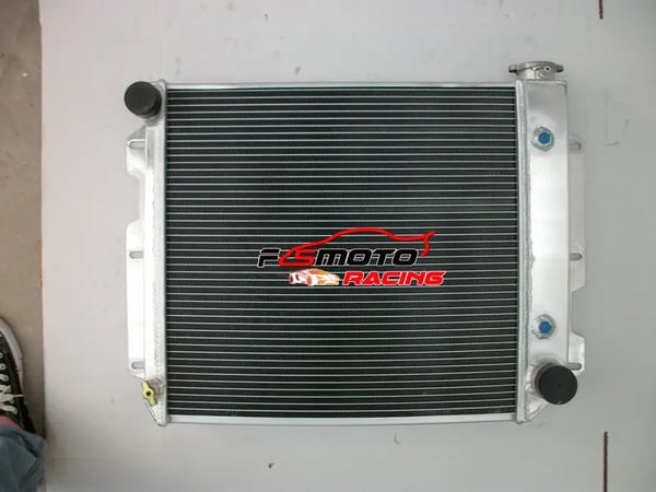 Aluminium Radiator, Kerne Størrelse: 17-1/2" H x 18-1/4" B x 2-1/4" D, Samlet Størrelse: 18" H x 26" B, Øverste Indgang: 1-1/2"