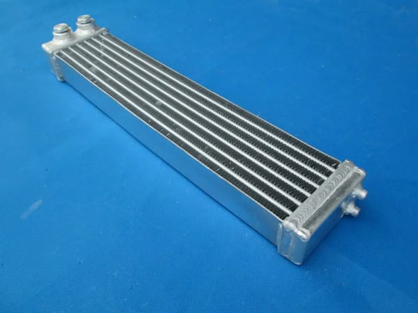 Aluminiumkøler, kerne størrelse 450 x 388 x 56 mm, samlet størrelse 550 x 400 x 74 mm, 3 kernerækker, kompatibilitet for RX2 RX3 RX4 RX5, høj ydeevne