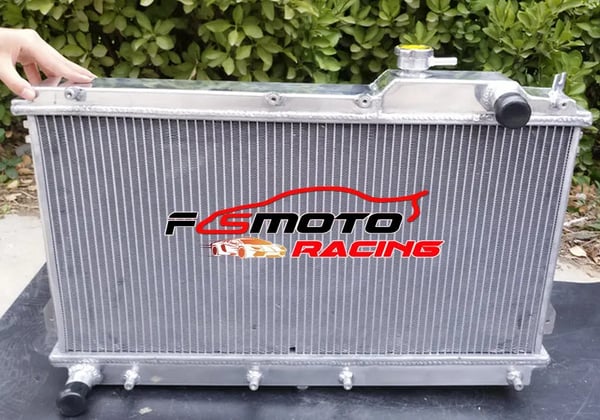 Radiator, Aluminium, Kerne Størrelse 638mm x 320mm x 52mm, Samlet Størrelse 660mm x 420mm x 60mm, Indgang/Udgang 32mm
