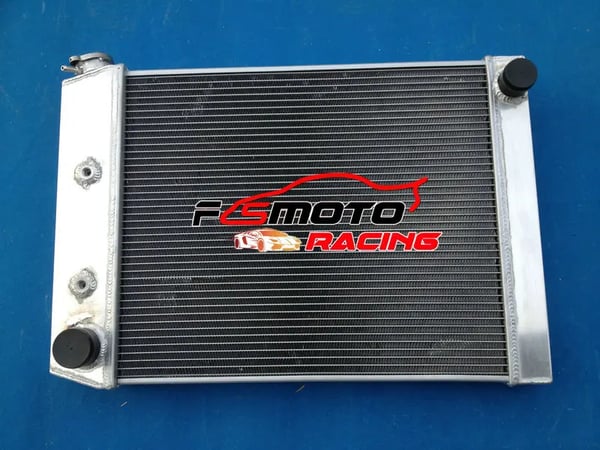 Aluminiumradiator, 3 rækker konfiguration, kerne størrelse 495x425x52mm, indløb/udløb 45/38mm