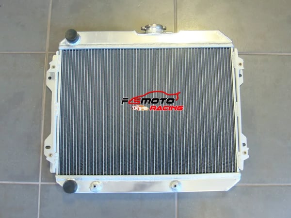 Radiator, Aluminium, Kerne Størrelse 520mm x 370mm, Samlet Størrelse 600mm x 480mm, Indløb/Udløb 32mm, Rækkeantal 2