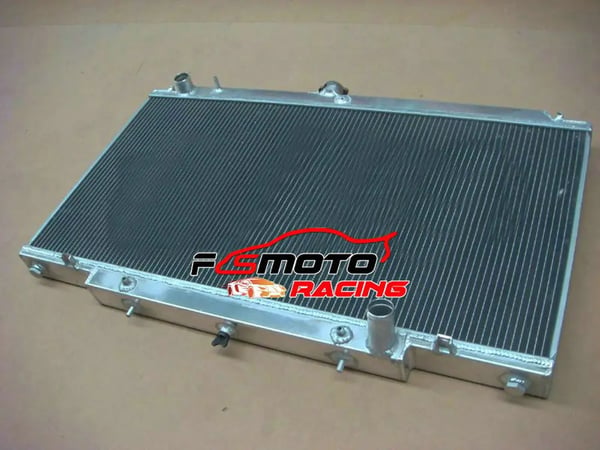 Radiator, Kerne Størrelse 905mm x 450mm x 52mm, Samlet Størrelse 925mm x 545mm, Indløb 34mm, Udløb 34mm, 3 Række Design