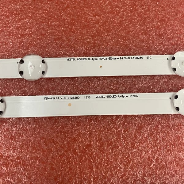 LED baggrundsbelysningsstrimler, 710 mm længde, kompatible med flere TV-modeller, 100.000 timers levetid, DC 3V strøm