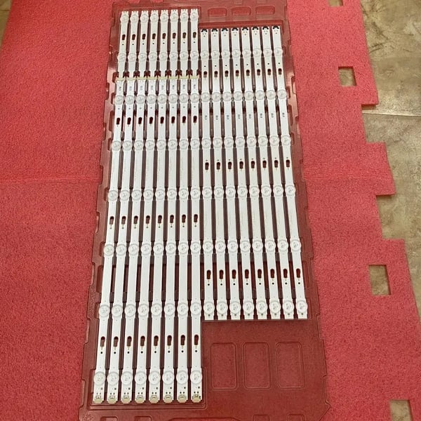 LED-taustavalaistuspaketti, Mitat 1350mm, 14 LEDiä (3V), Erityinen malliyhteensopivuus, Lisävarustetyyppi: Diodi, Korkealaatuinen materiaali