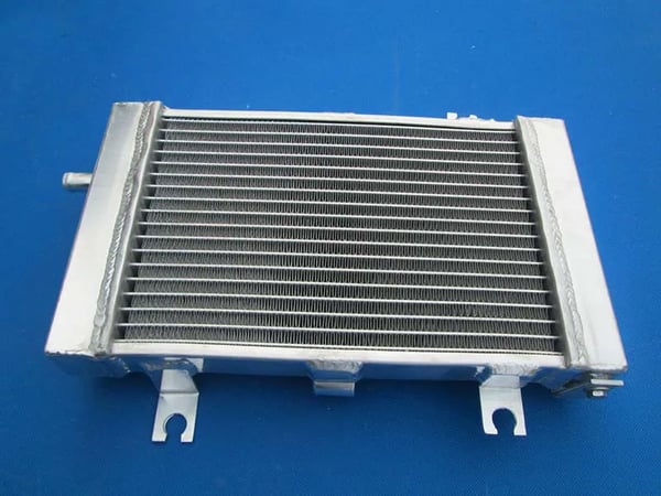 Aluminium Radiator, Holdbar Konstruktion, Forbedret Køleydelse,Sølv