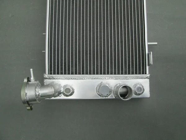 Aluminiumkøler, præcisionspasform til Jeep Cherokee XJ, holdbar konstruktion, letvægtsdesign