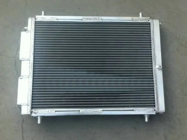 Radiator, Aluminium, Kompatibel med Lancia Delta HF Integrale 8V/16V/EVO 2.0 Turbo 1987-1995, Forbedret køleeffektivitet, Direkte erstatning