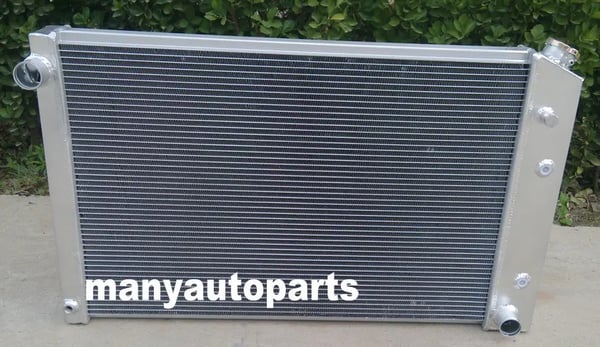 Radiator og Ventilator Sæt til Chevy GMC Truck, Aluminium Konstruktion, Optimal Køleydelse, Nem Installation