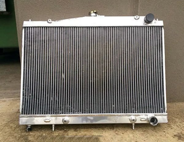 Radiator, Legeret Aluminium, Kerne Størrelse 645mm x 400mm x 50mm, Samlet Størrelse 665mm x 495mm x 60mm, Indløbs/Udløbs Størrelse 35mm x 35mm