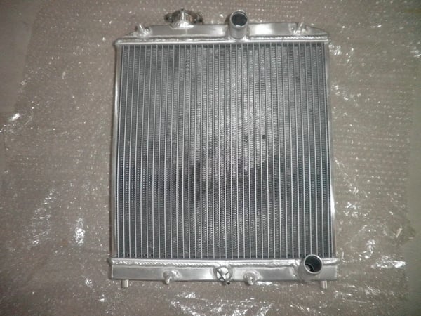 Radiator, Legeret Aluminium, Kerne Størrelse 350mm x 358mm x 52mm, Kompatibel med 1992-2000 Kompaktbil, Kompatibel med 1993-1997 Sport Kompaktbil