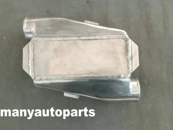 Universel Aluminium Intercooler, 235mm x 95mm Kerne Størrelse, 63mm Indløb/Udløb, Letvægtsdesign