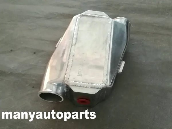 Universel Aluminium Intercooler, 235mm x 95mm Kerne Størrelse, 63mm Indløb/Udløb, Letvægtsdesign