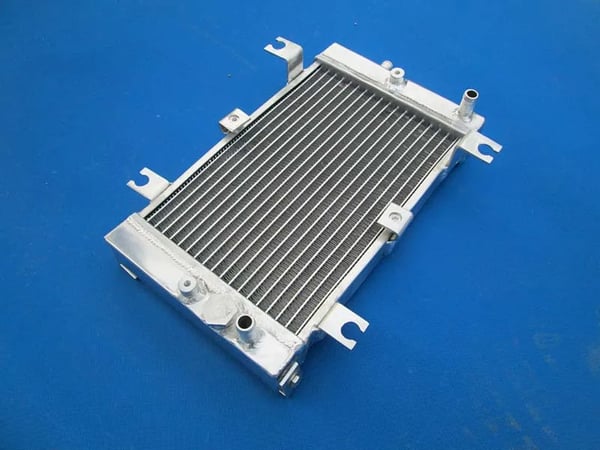 Aluminium Radiator, Holdbar Konstruktion, Forbedret Køleydelse,Sølv