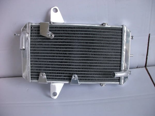 Radiator, Aluminium, 2,5 kg vægt, Kompatibel med ATV CAM AM DS450 DS 450 (2008-2011), Forbedret kølekapacitet, TIG svejset konstruktion