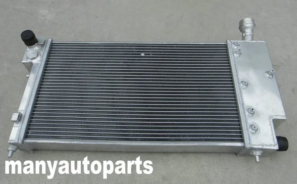 Aluminiumkøler, kerne størrelse 520 mm × 315 mm × 50 mm, 2 rækker, kølekapacitet øget med 40%, kompatibilitet til kompakt sportsvogn