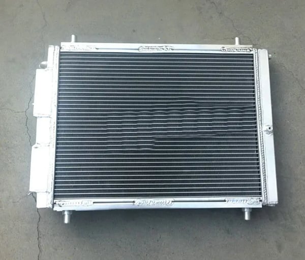 Radiator, Aluminium, Kompatibel med Lancia Delta HF Integrale 8V/16V/EVO 2.0 Turbo 1987-1995, Forbedret køleeffektivitet, Direkte erstatning