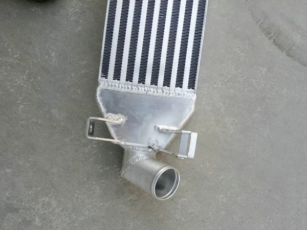 Intercooler, Aluminium Materiale, Skræddersyet Pasform, Ford Focus MK2 Kompatibilitet, Forbedrer Motorpræstation, Direkte Pasform Erstatning