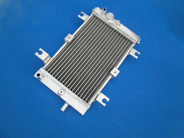 Aluminium Radiator, Holdbar Konstruktion, Forbedret Køleydelse,Sølv