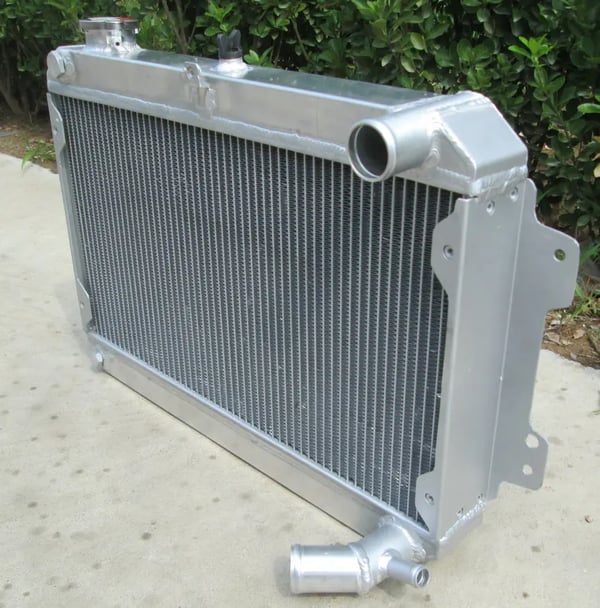 Aluminiumlegering Radiator, 56MM Tykkelse, 3 Række Design, Kompatibel med Mazda RX7, Direkte Montering, Holdbar Konstruktion