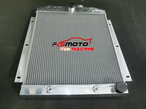 Chevy Truck Aluminium Radiator, 3-Rækket Design, Holdbar Konstruktion, Perfekt Pasform til 1947-1954 Modeller