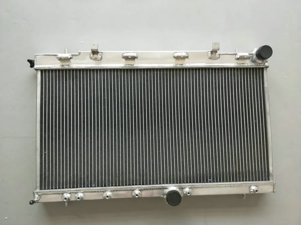 Radiator, Aluminiumkonstruktion, Forbedret Køleeffektivitet,Radiator og 2 blæsere