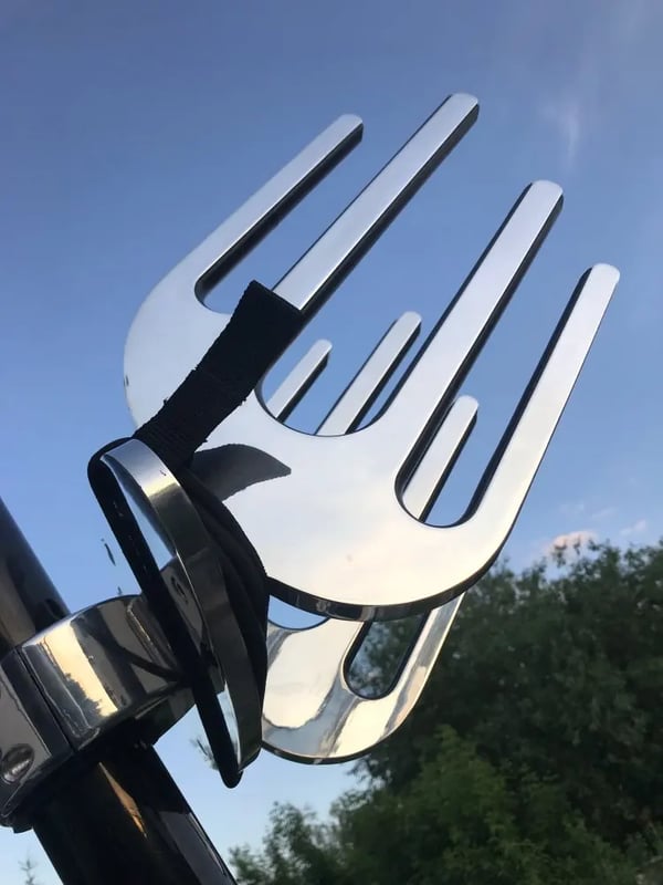 Combo-teline, alumiini, 2,5 tuuman puristuskoko, pitää 2 wakeboardia ja 1 surffilautaa, kaksois-wakeboard- ja surffilautatyyppi