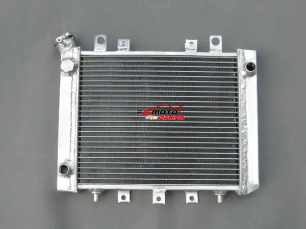 Radiator, Aluminium Material, 36 x 24 x 4 Tommer Dimensioner, Kompatibilitet med Brute Force 650/750, Direkte Bolt-On Installation, Høj Køleydelse