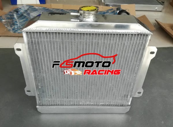 5 ROW Aluminium Radiator, Høj Køleeffektivitet, Perfekt Pasform til Toyota Celica, Holdbar Konstruktion