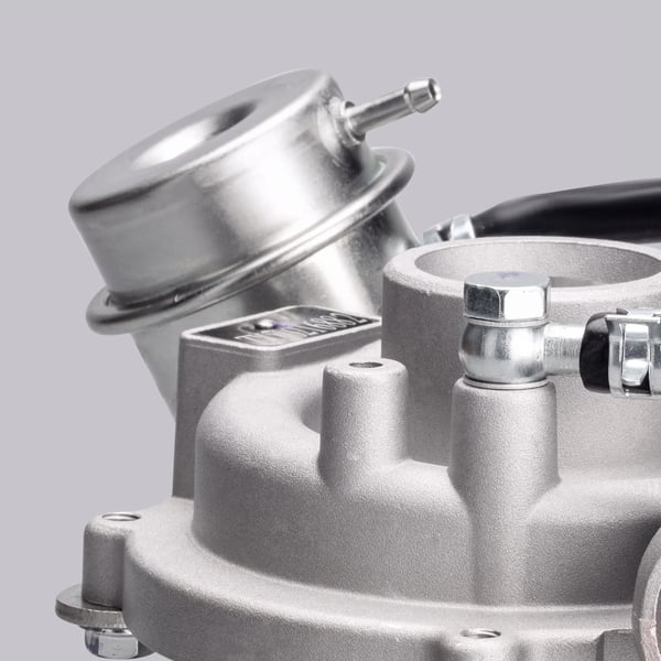 Turbocharger, K03 Model, 22 cm Længde, 25 cm Bredde, 26 cm Højde, 4700 g Vægt