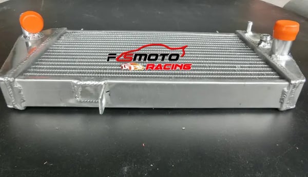 Aluminium Motorcykelkøler, Forbedret Kølekapacitet, Kraftig TIG-svejset, Perfekt Pasform til Aprilia Modeller
