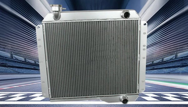 Radiator, Kerne Størrelse 490 mm x 430 mm x 62 mm, Samlet Størrelse 565 mm x 540 mm x 75 mm, Indgang 38 mm, Udgange 38 mm, 3 Rækker