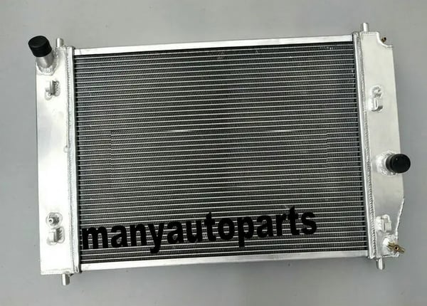 Aluminiumkøler, øget kølekapacitet med 40%, kompatibel med C6 V8 (2005-2013), bolt-on installation, holdbar vakuum-svejset konstruktion
