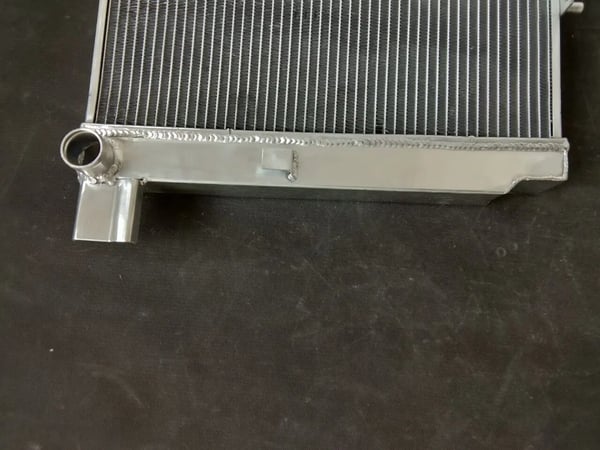 Aluminiumradiator, forbedret kølekapacitet, robust konstruktion