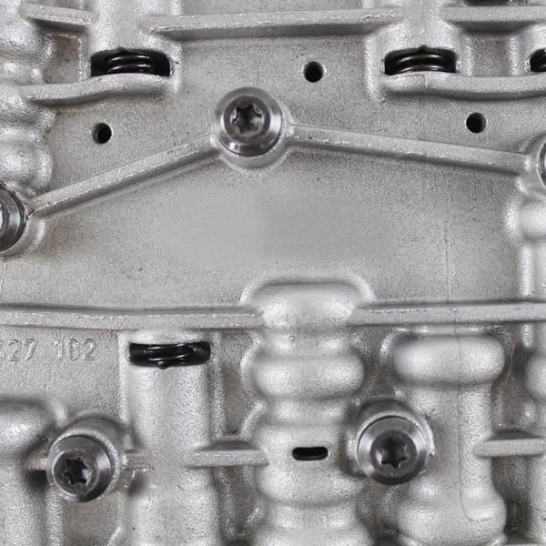 Ventilhus, Metal, Remanufactureret, Kompatibel med V8 motorer, Stabil ydeevne, RWD