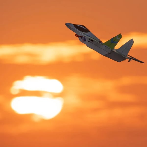 Radiolink SU27 Jager RC Fly, 4000M Kontrolafstand, 3 Flyvemåder,RTFBAGT8FBM2