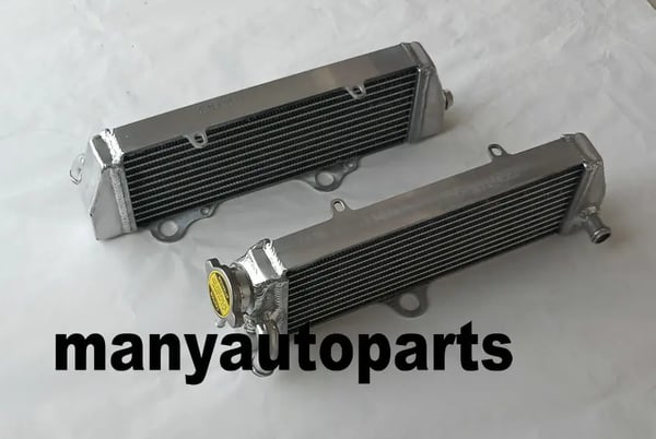 L&R Aluminium Radiator, Forbedret Køleydelse, Fuld Poleret Finish, Holdbar Konstruktion