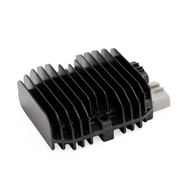 Spændingsregulator, 119mm x 132mm Dimensioner, 101mm Monteringshulafstand, 3 + 2 Stifter, Plug-and-Play Installation, Højkvalitetskomponenter