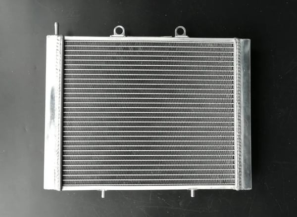 Aluminiumkøler, Passer til Sportsman 800, Passer til Sportsman 700, Skræddersyet til 2004-2013, Optimeret til Varmeafledning, Sømløs Installation