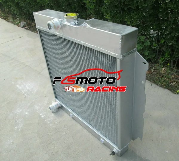 Radiator, Aluminium, Kerne Størrelse 538mm x 460mm x 42mm, Samlet Størrelse 654mm x 600mm x 146mm, Indløbs/Udløbs Diameter 38mm, 3 Række Design