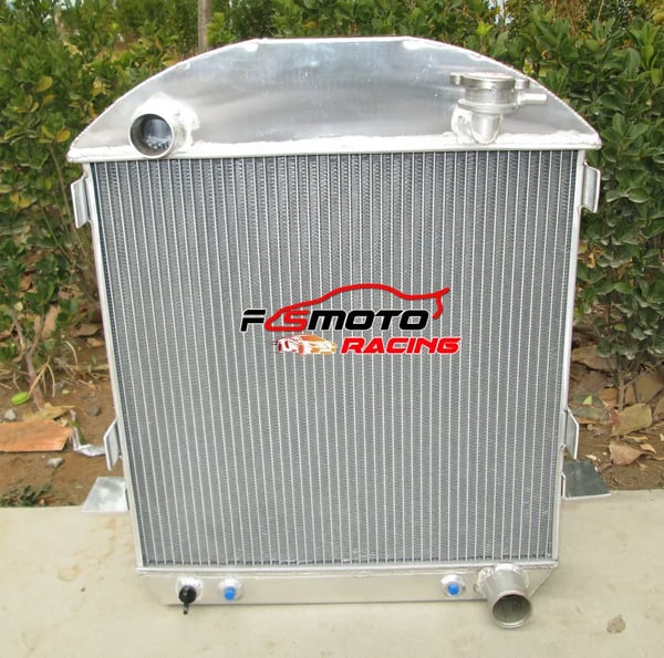 Aluminium Radiator, Kerne Størrelse 18"x18.5"x2.5", Samlet Størrelse 23.75"x22.5"x3", Øverste Indløb 1.5", Nederste Udløb 1.75", 3 Række Antal